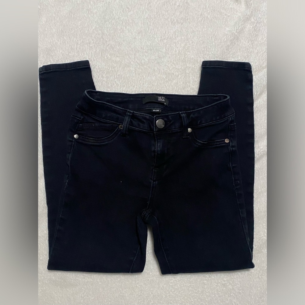 1822 Denim Black Dark Wash Jeans